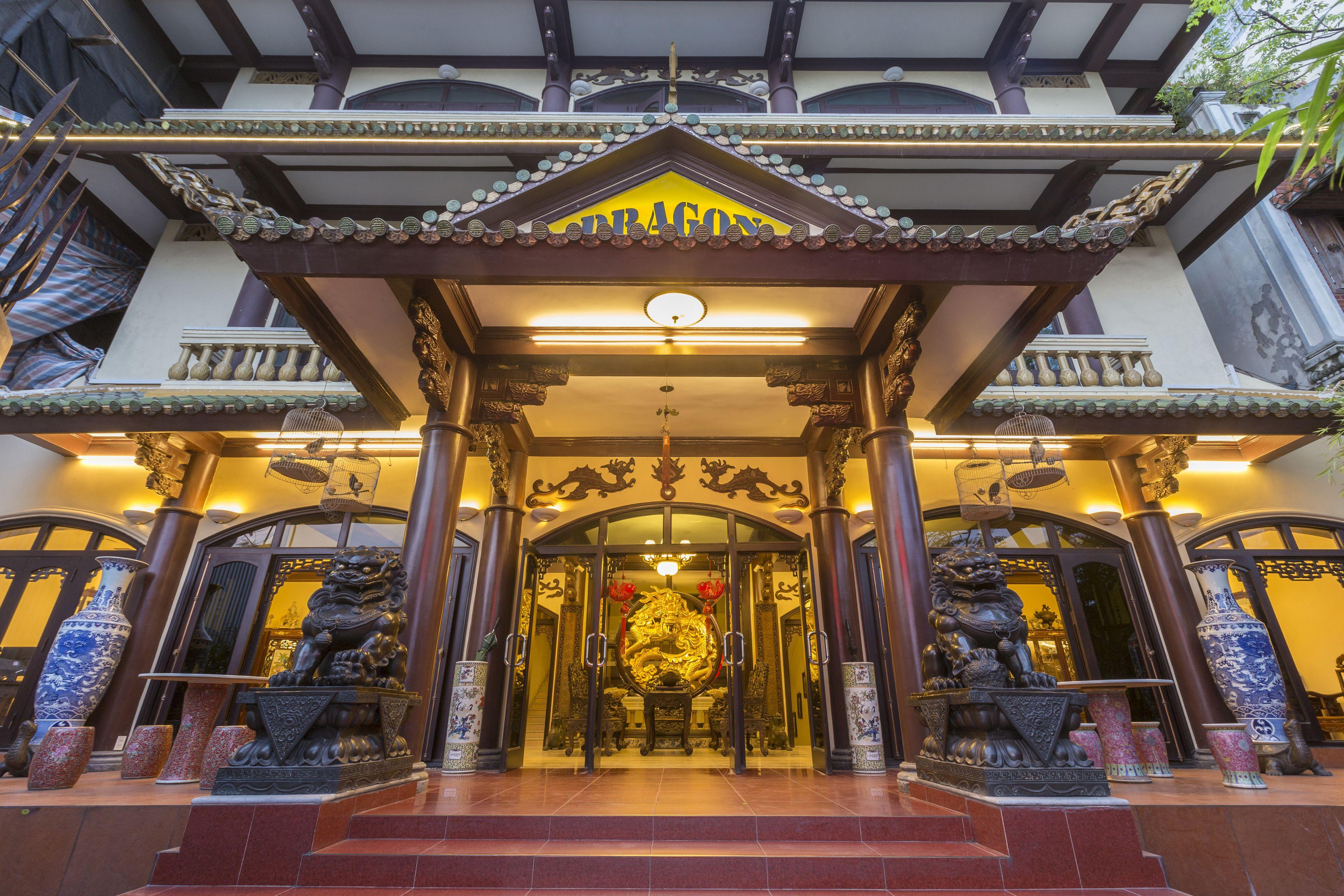 Dragon Hotel — Photos 1
